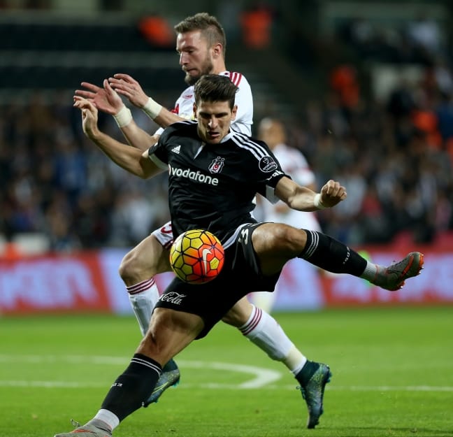 15-11/22/aa_picture_20151122_6870256_high