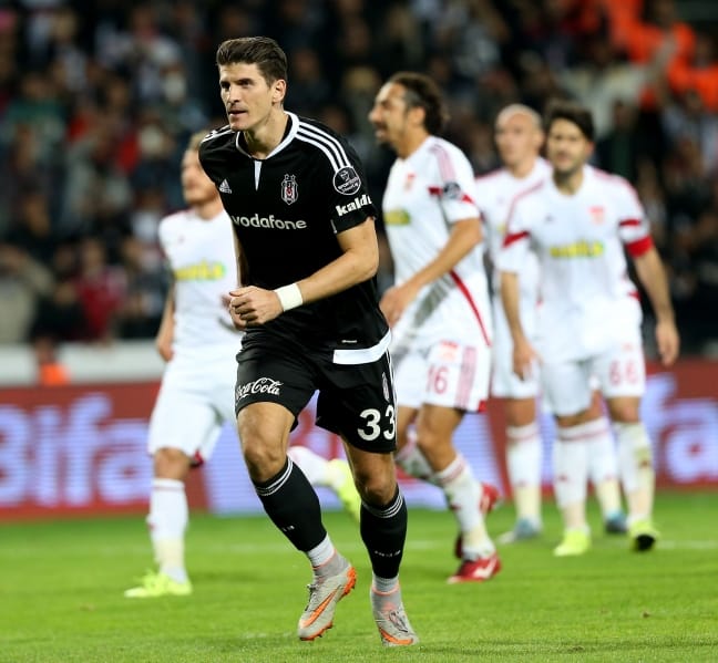 15-11/22/aa_picture_20151122_6870361_high