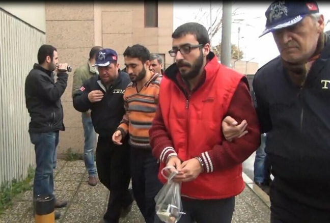 15-11/23/firat-cakiroglu-cinayeti-davasi-basliyor_9283_dhaphoto4