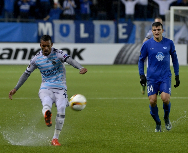 15-11/27/aa_picture_20151126_6908753_high