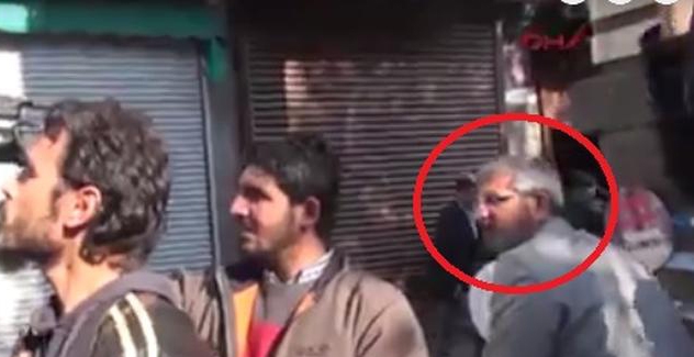 15-11/28/56597fefc03c0e3c9c3d0234-1448706973