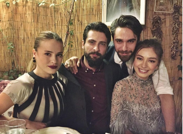 15-11/30/keremcem-den-eski-esi-seda-guven-e-fotografli-7924459_2401_m