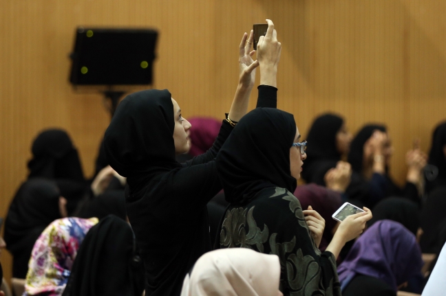 15-12/02/aa_picture_20151202_6956176_high