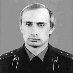 15-12/10/_81937939_putin_uniform304