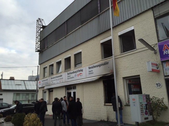 15-12/15/aw604764_04