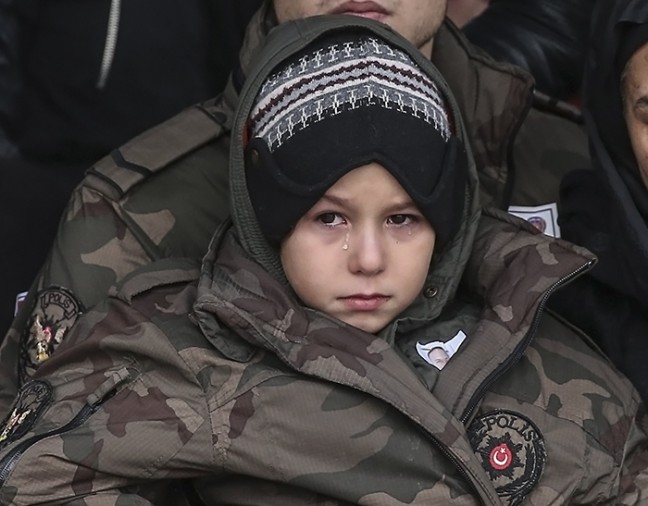 15-12/23/aa_picture_20151223_7122010_high-1450868462