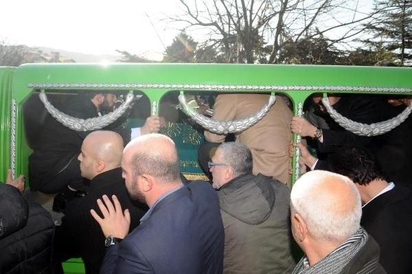 15-12/24/63553_58878_24122015153931_7