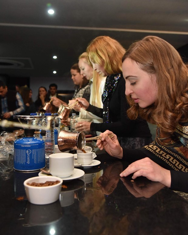 15-12/27/-8xvouht150-8g0sgpuy_ra-1451217809