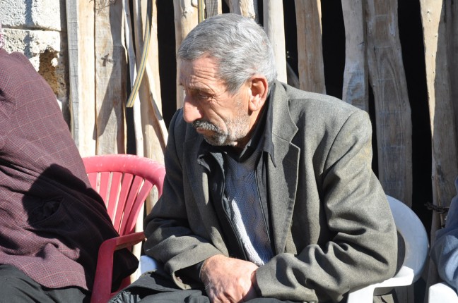 16-01/10/aileye-aci-haberi-sehidin-kardesi-verdi_2101_dhaphoto3