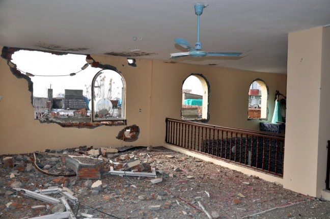 16-01/19/silopide-halk-36-gun-sonra-sokaga-cikti-goc-edenler-donuyor-2-_1251_dhaphoto2