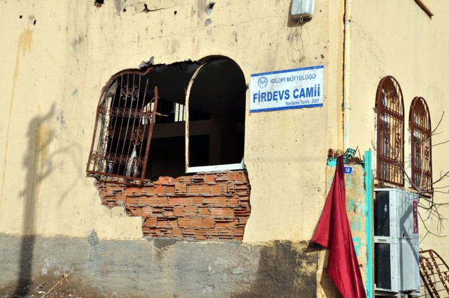 16-01/19/silopide-halk-36-gun-sonra-sokaga-cikti-goc-edenler-donuyor-2-_1251_dhaphoto7