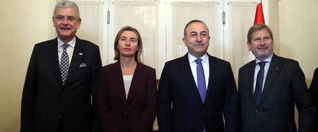 16-01/25/ypg-cok-istiyorsa-rejim-heyetinde-yer-alabilir-wgb-mzve8echoqf3xcfwja