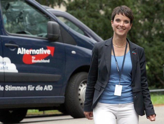 16-01/30/676full-frauke-petry