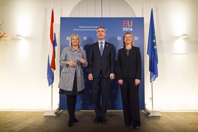 16-02/05/caccyouwwaaguuy