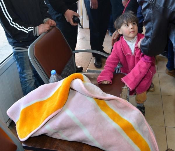 Adana�da Suriyeli Garam bebek açlık ve soğuktan öldü