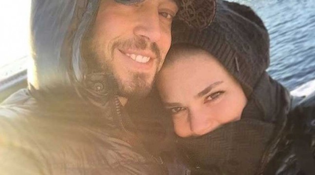 16-02/18/asli-enver-1455810275