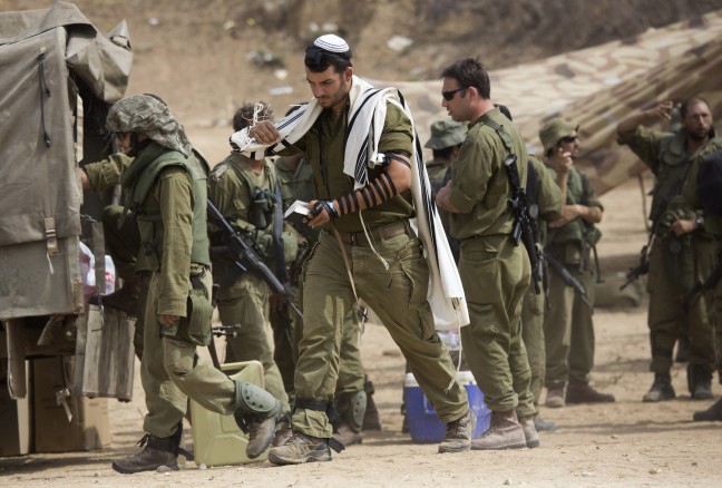 16-02/28/mideast-israel-palestinians-photo-gallery-1