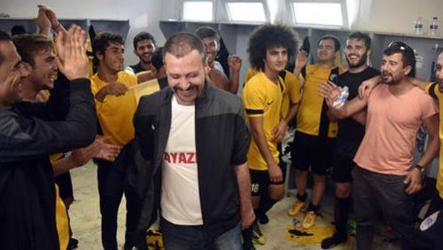 16-02/29/nejat-isler