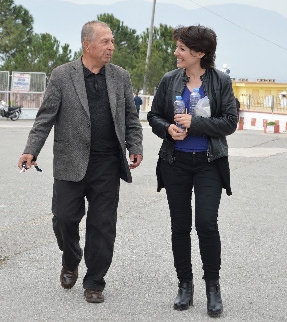 16-03/13/manisanin-turgutlu-ilcesinde-tum-yurtta-oldugu-gibi-ygs-heyecani-1457879484