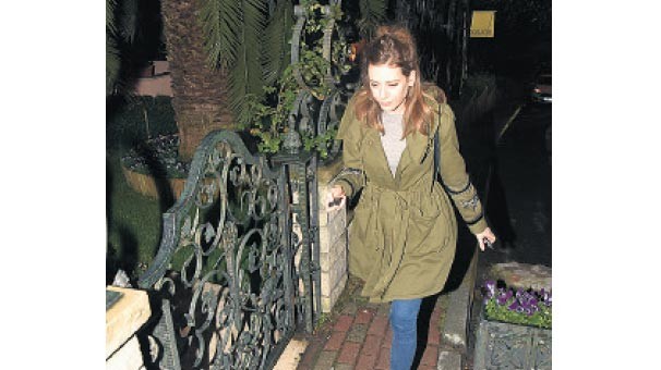 16-03/18/kiz-kiza-eglendiler-6750169