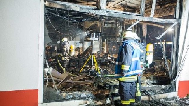 16-03/26/56f64ba9c03c0e2b90385751-1