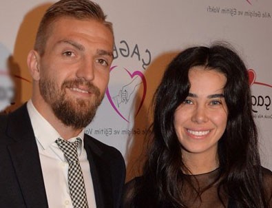 16-03/27/20160327_asena-atalay-in-36-bin-liralik-kira-geliri