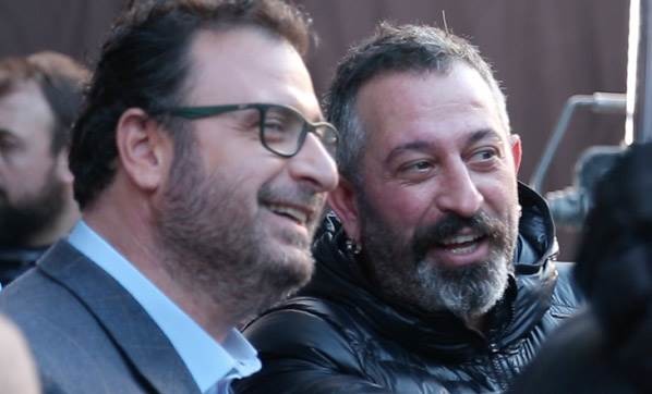 16-03/27/cem-yilmaz-abisi-reklam-film-cekimlerinde-yalniz-b-2013007