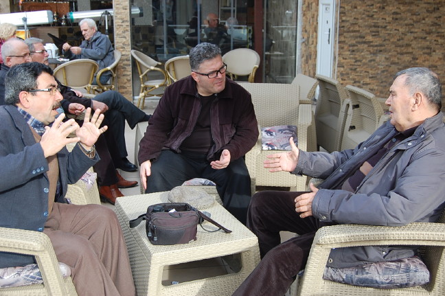 16-04/08/aydin-demir-anilarini-yazar-ozdemir-ve-tosun-pehlivana-anlatirken