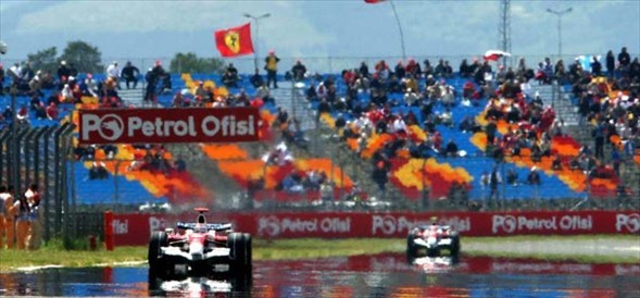 16-04/11/f1-kizlari-istanbul-parkta-988631