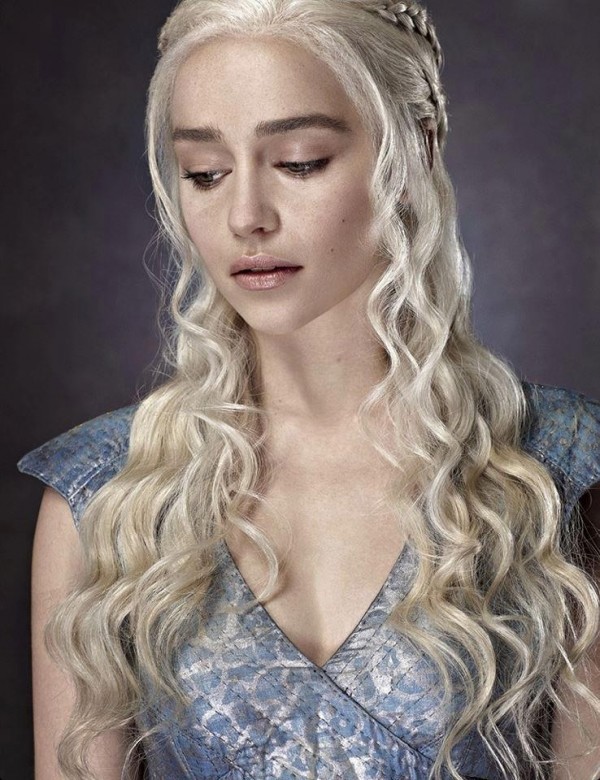 16-04/12/600full-emilia-clarke-5