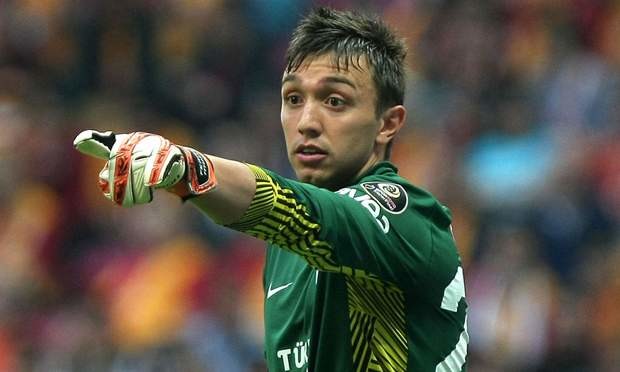 16-04/13/mujdeyi-muslera-verdi-7668