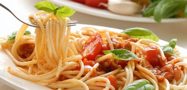 16-04/15/makarna-yemek-diyeti-bozar-mi