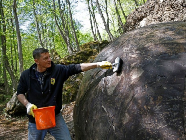 16-04/15/rt_bosnia_stone02_ml_160414_4x3_992