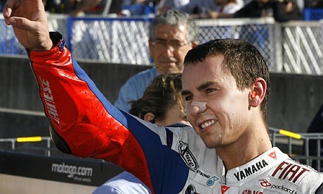 16-04/19/jorge-lorenzo-fiat-yamha-001