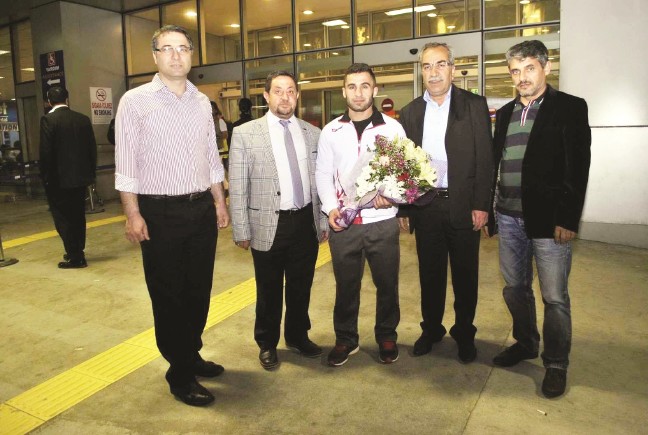 16-04/22/23krsp19hursit2