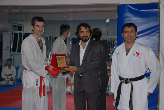 16-04/22/kadefsanemk002