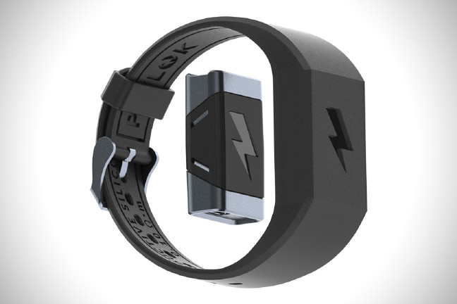 16-04/22/the-shock-clock-by-pavlok-1