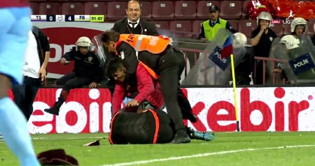 16-04/24/cg1ehyuwmaa24ur-1461524726