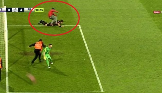 16-04/24/cg1fcgpu4aasuia