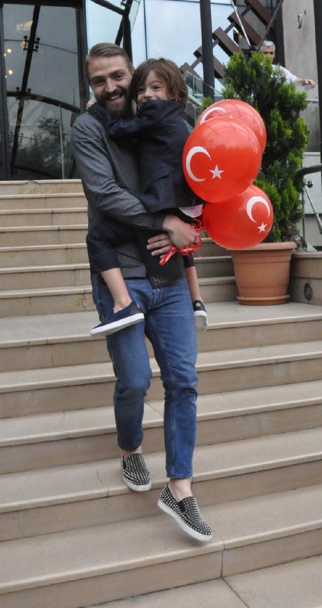 16-04/25/571cca18c03c0e6b9082336a