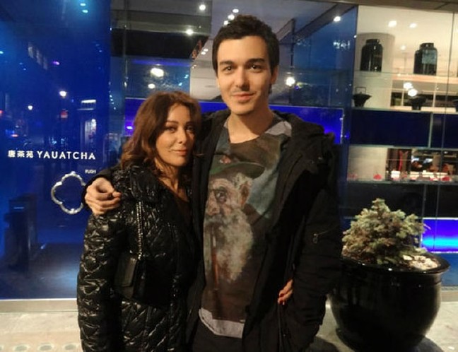 16-04/28/572193aa67b0a91ac0819c25