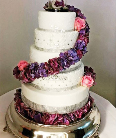 16-05/08/tarkan-in-dugun-pastasi-alay-konusu-oldu-8418462_1169_m