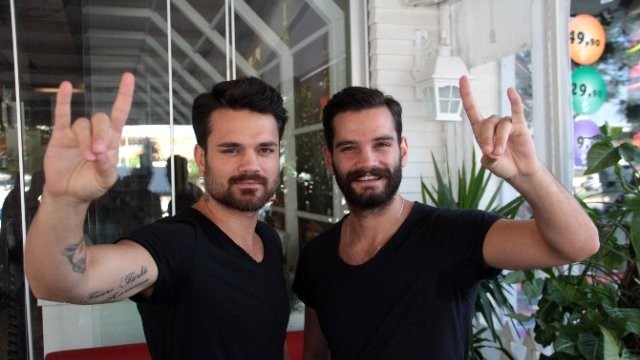 16-05/17/adanali-boksor-kardeslerin-adriana-lima-ve-bo-7631732_x_o