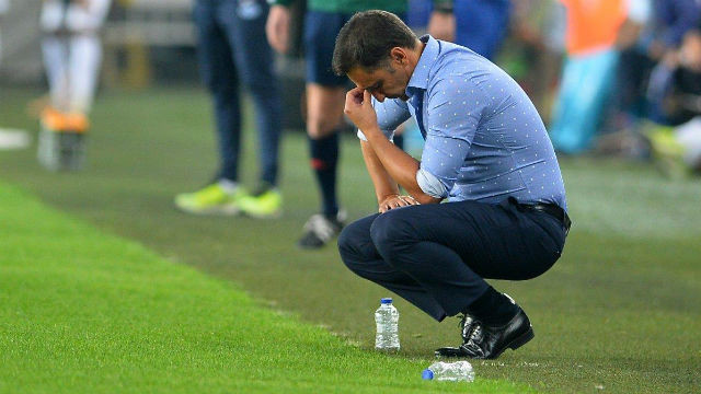 16-05/21/fenerbahce_pereira_uzgun_v_molde_170915b