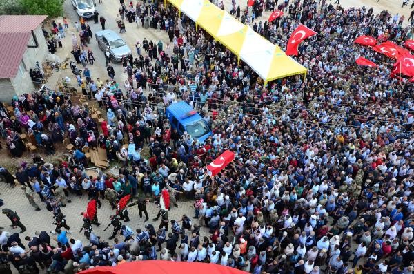 16-05/25/38d9cc912623573598d404697f44b5ab-1464179877