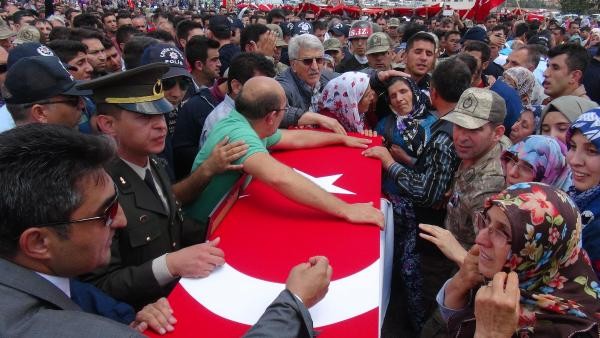 16-05/25/daa425c3ab1a94383aa405ba67dfd362-1464179899