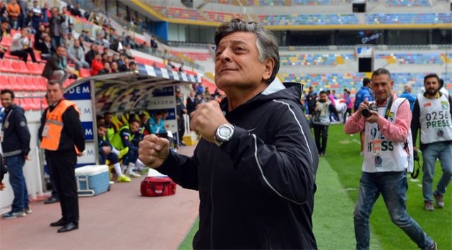 16-06/02/yilmaz-vural-in-ilk-macinda-kayseri-erciyesspor-kume-dustu-1462103420