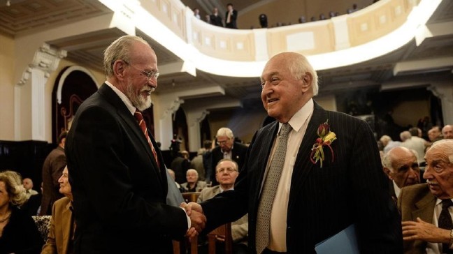 16-06/04/1335945-28712593-2560-1440