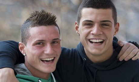 16-06/08/taulant-und-granit-xhaka-zwei-brueder-spielen-fuer-unterschiedliche-laender