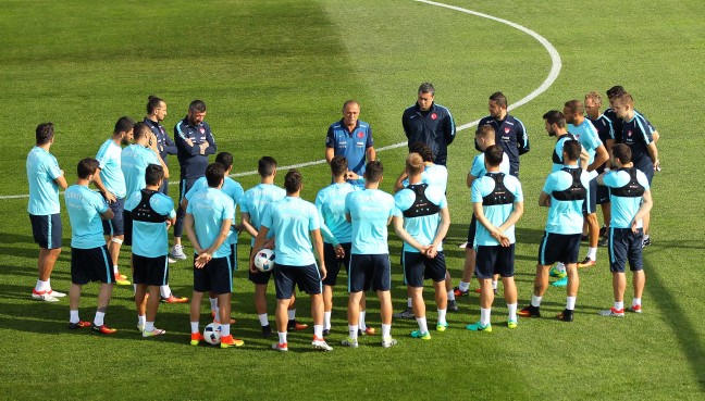 16-06/10/resimid_3367642